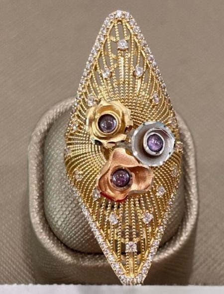 2 Women  ring 14k