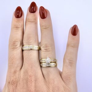 Trío de anillos de compromiso 10k con diamantes
